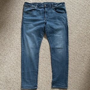 American Eagle Men’s NE(X)T Level Flex Jeans. Size 38w X 30l